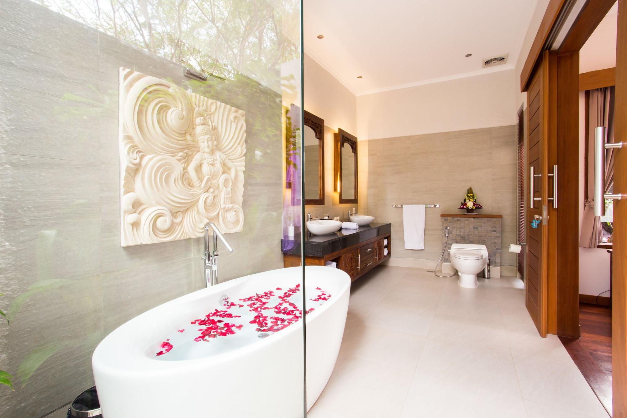 Villa Dk - Bali นูซาดูอา ภายนอก รูปภาพ