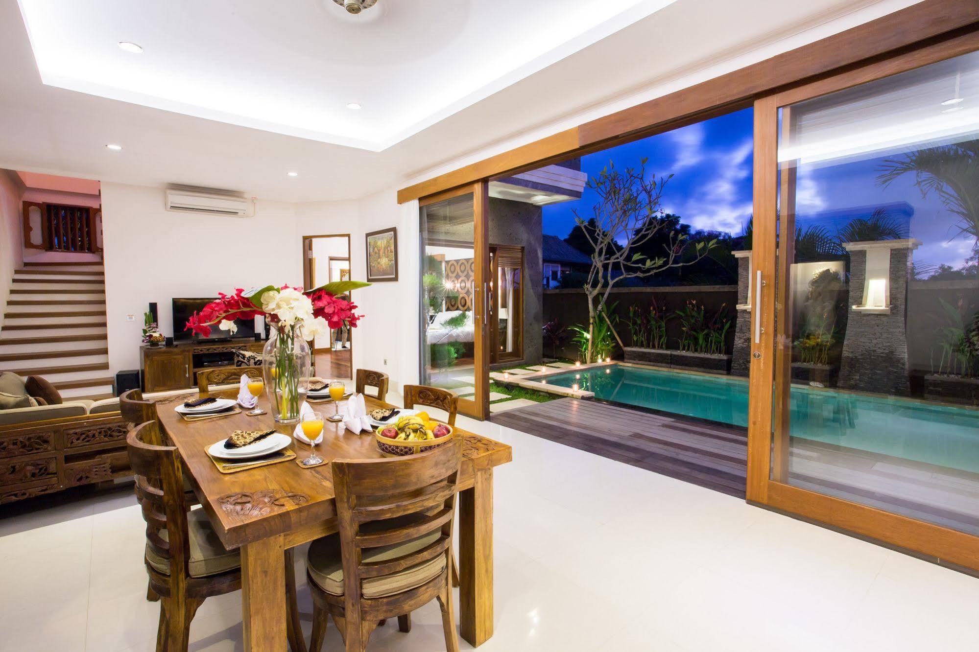 Villa Dk - Bali นูซาดูอา ภายนอก รูปภาพ
