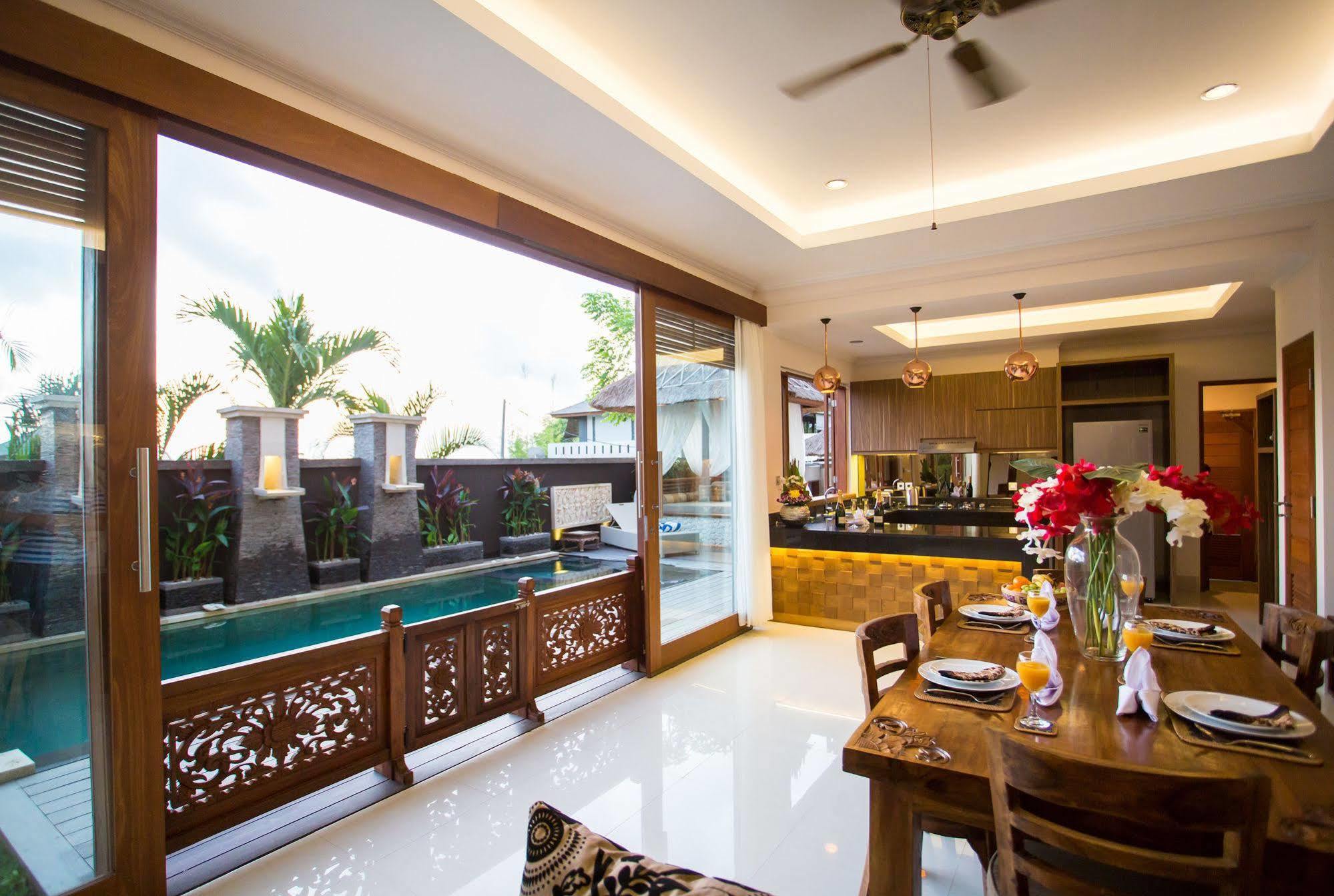 Villa Dk - Bali นูซาดูอา ภายนอก รูปภาพ